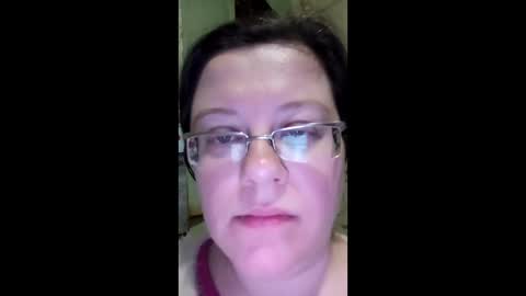 Snapshot of webgirl2 chatting on 01-16-25, 02:41 Marina online show from 01-16-25, 02:41