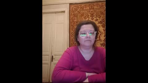 Snapshot of webgirl2 chatting on 12-19-25, 03:08 Marina online show from 12-19-25, 03:08