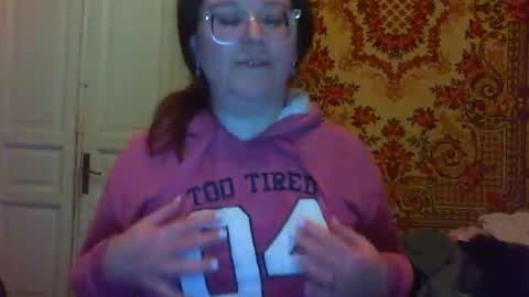 Snapshot of webgirl2 chatting on 02-05-26, 10:47 Marina online show from 02-05-26, 10:47