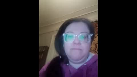 Snapshot of webgirl2 chatting on 02-06-26, 02:20 Marina online show from 02-06-26, 02:20