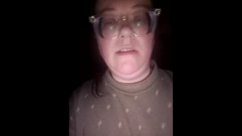 Snapshot of webgirl2 chatting on 02-15-26, 12:29 Marina online show from 02-15-26, 12:29