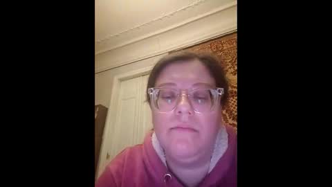 Snapshot of webgirl2 chatting on 03-09-26, 04:11 Marina online show from 03-09-26, 04:11