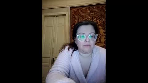 Snapshot of webgirl2 chatting on 03-10-26, 09:53 Marina online show from 03-10-26, 09:53