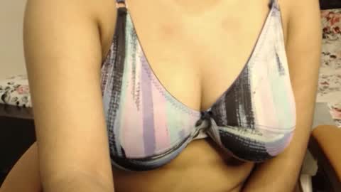 mina online show from 10-01-25, 11:11