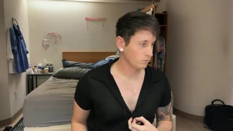 Snapshot of webslingxxxx chatting on 12-04-24, 10:41 webslingxxxx online show from 12-04-24, 10:41