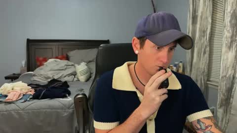 Snapshot of webslingxxxx chatting on 12-19-24, 02:01 webslingxxxx online show from 12-19-24, 02:01