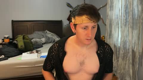 Snapshot of webslingxxxx chatting on 09-24-25, 09:40 webslingxxxx online show from 09-24-25, 09:40