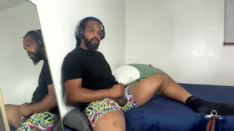 WeDaShit Come Vibe with me . online show from 05-30-26, 12:08