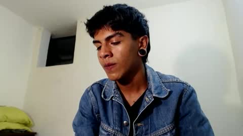 Snapshot of weed_zack chatting on 01-10-25, 10:04 weed_zack online show from 01-10-25, 10:04