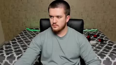 Snapshot of well_boy_ chatting on 04-05-26, 06:16 well_boy_ online show from 04-05-26, 06:16