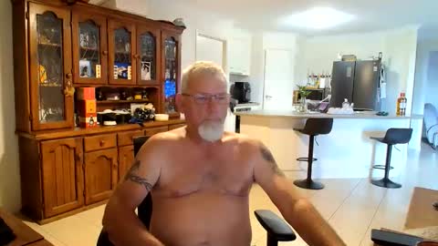 Snapshot of wellhelloo chatting on 05-06-26, 05:25 Wellhelloo online show from 05-06-26, 05:25