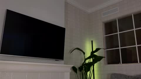 CAREN online show from 04-10-26, 01:49