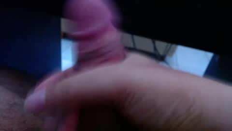 Snapshot of wellingtont chatting on 03-25-26, 02:17 wellingtont online show from 03-25-26, 02:17