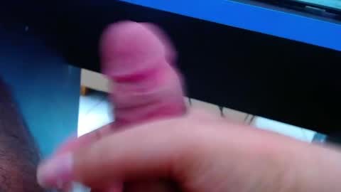 Snapshot of wellingtont chatting on 04-05-26, 12:46 wellingtont online show from 04-05-26, 12:46