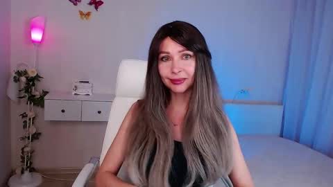 Snapshot of wendifoster chatting on 03-27-26, 07:02 Wendi Foster online show from 03-27-26, 07:02