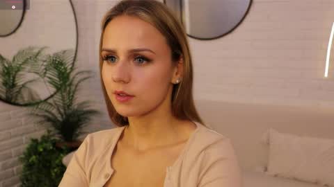 Im Wendy online show from 05-25-26, 08:48