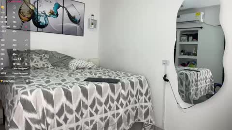 Snapshot of wendy_and_alex1712 chatting on 10-20-25, 11:38 Wendy Alex online show from 10-20-25, 11:38