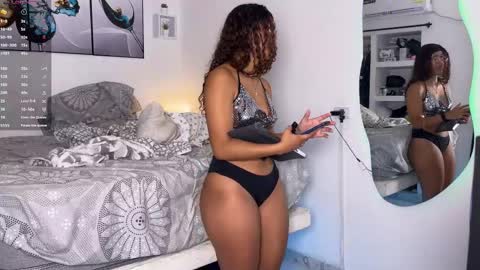 Snapshot of wendy_and_alex1712 chatting on 10-25-25, 10:59 Wendy Alex online show from 10-25-25, 10:59