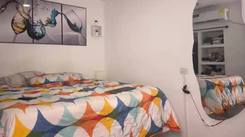 Snapshot of wendy_and_alex1712 chatting on 11-23-25, 11:04 Wendy Alex online show from 11-23-25, 11:04