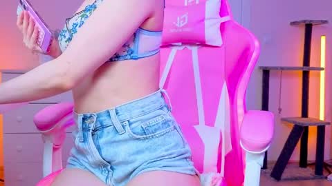 Wendy online show from 05-23-26, 04:22