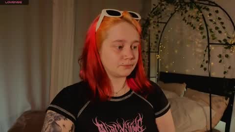 Snapshot of wendyycandy chatting on 05-18-26, 02:45 wendyycandy online show from 05-18-26, 02:45