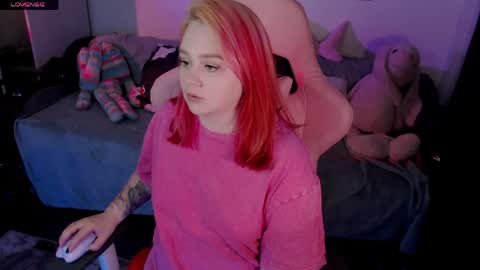 Snapshot of wendyycandy chatting on 06-03-26, 02:55 wendyycandy online show from 06-03-26, 02:55