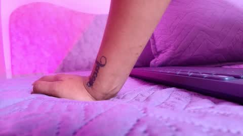 Snapshot of wensheng_ chatting on 11-24-25, 07:24 WEN SHENG online show from 11-24-25, 07:24