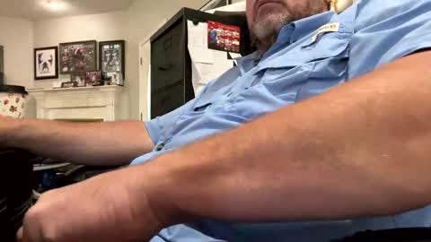 Snapshot of wes40960 chatting on 10-15-25, 04:07 wes40960 online show from 10-15-25, 04:07