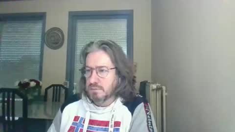 Snapshot of wesh_wesh chatting on 12-23-25, 08:45 wesh wesh online show from 12-23-25, 08:45