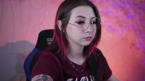 little girl who is always rightLisa online show from 01-08-25, 02:14