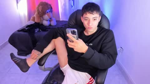 Wesley Boy online show from 02-25-26, 08:07