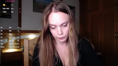 Lana online show from 10-07-25, 06:16