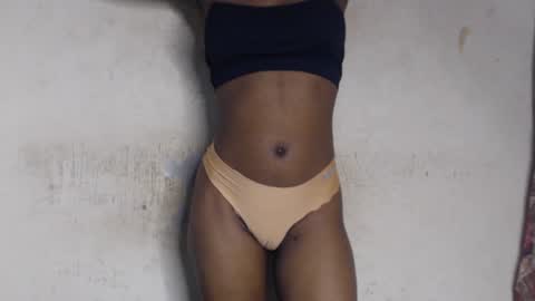 Snapshot of wet_pussy200 chatting on 06-11-26, 08:34 Bella online show from 06-11-26, 08:34