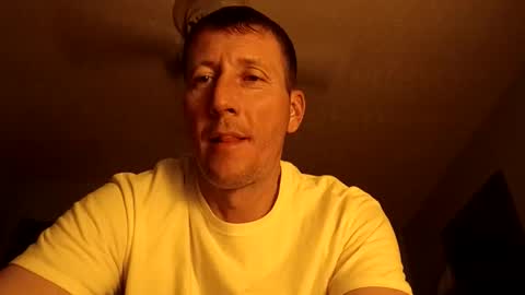 Snapshot of wetduck77777 chatting on 02-18-26, 09:27 wetduck77777 online show from 02-18-26, 09:27