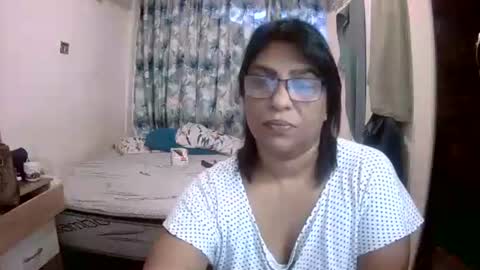 Snapshot of wetindian1971 chatting on 04-02-26, 04:21 kavita online show from 04-02-26, 04:21