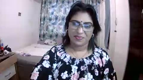 Snapshot of wetindian1971 chatting on 04-16-26, 09:10 kavita online show from 04-16-26, 09:10