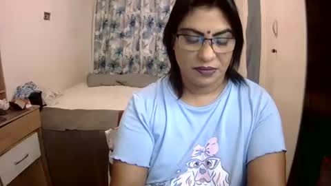 Snapshot of wetindian1971 chatting on 04-20-26, 07:11 kavita online show from 04-20-26, 07:11