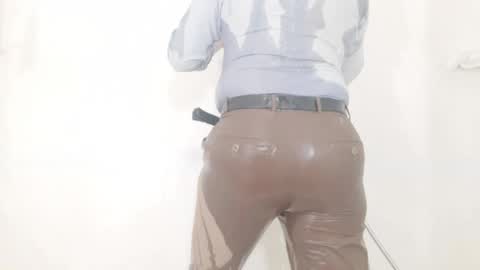 Snapshot of wetlook38 chatting on 06-12-26, 01:48 wetlook38 online show from 06-12-26, 01:48