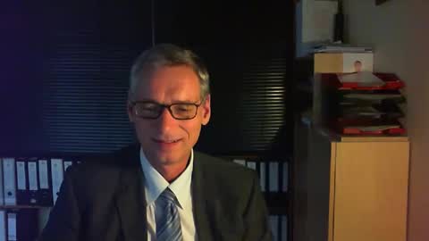 Franz online show from 09-09-25, 04:06