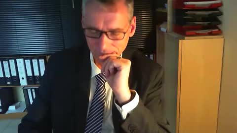 Franz online show from 10-25-25, 10:45