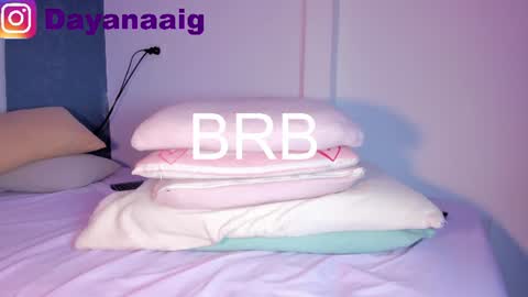 Snapshot of whiite_snow_ chatting on 07-28-26, 08:52 Sara online show from 07-28-26, 08:52