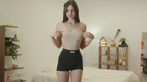 Naomi online show from 04-17-26, 02:14