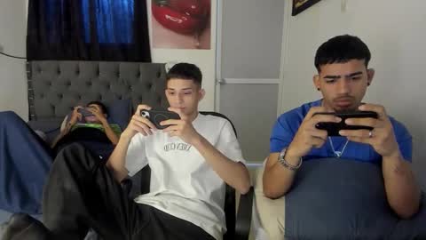white online show from 04-07-26, 09:26
