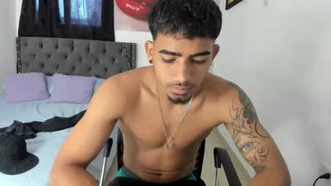 white online show from 05-05-26, 05:43