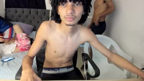white online show from 05-12-26, 08:55