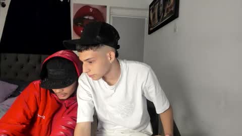 white online show from 05-13-26, 04:43