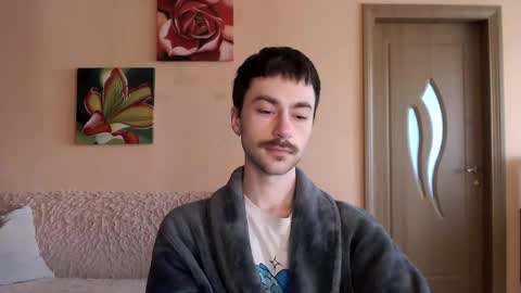 Snapshot of white_sport chatting on 05-06-26, 01:05 Tom online show from 05-06-26, 01:05