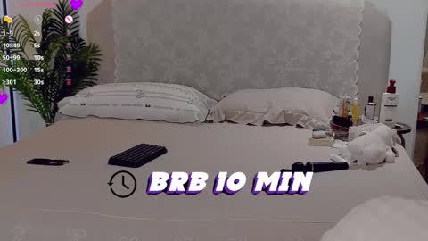 Snapshot of whitehelenn chatting on 02-09-26, 06:12 whitehelenn online show from 02-09-26, 06:12