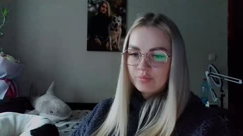 whitehex666 online show from 12-20-25, 10:00