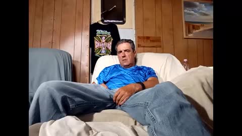 Snapshot of whitelion67 chatting on 09-27-25, 04:01 whitelion67 online show from 09-27-25, 04:01